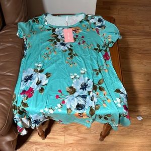 Pretty floral soft shirt